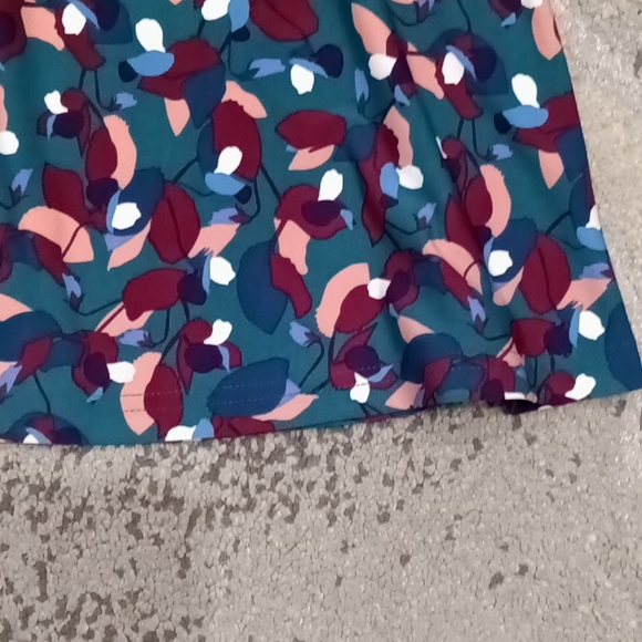 Leota Ladies Pull On Skirt - Picture 3 of 9